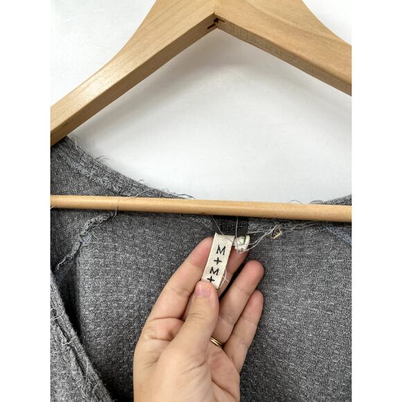 Free people gray oversized distressed thermal - Picture 11 of 11